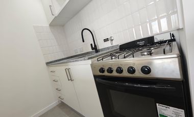 5 entre 42 y 43 La Plata -Monoambiente amoblado en ALQUILER