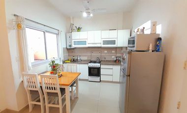 Casa en Lote propio, de 3 amb con Terraza!