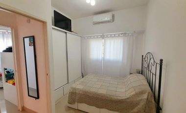 Casa en Lote propio, de 3 amb con Terraza!