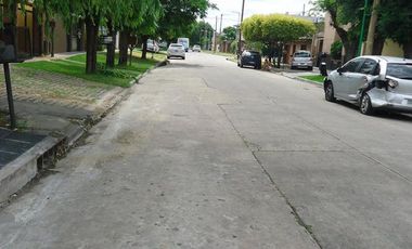 Dúplex en venta - 2 dormitorios 2 baños - cochera - 86mts2 - Tolosa, La Plata