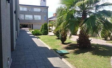 Dúplex en venta - 2 dormitorios 2 baños - cochera - 86mts2 - Tolosa, La Plata