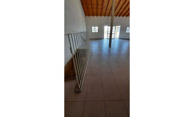 CASA EN 2 PLANTAS - APTO CREDITO