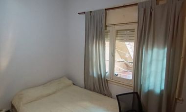 Casa 3 ambientes + departamento 2 ambientes al frente