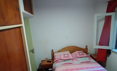 Casa 3 ambientes + departamento 2 ambientes al frente