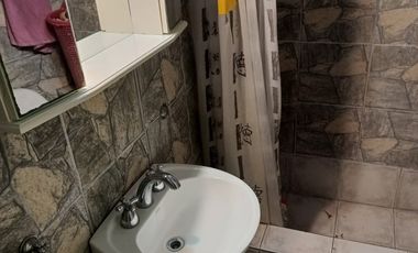 Casa 3 ambientes + departamento 2 ambientes al frente