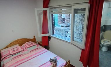 Casa 3 ambientes + departamento 2 ambientes al frente