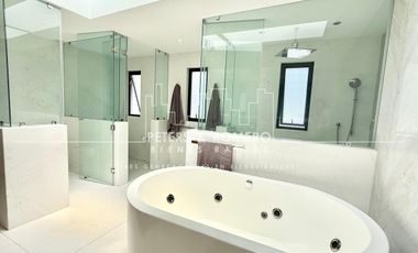 Casa en Venta en Bosque de las Lomas