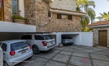 Casa con alberca en venta en San Wenceslao Zapopan