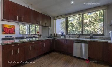 Casa con alberca en venta en San Wenceslao Zapopan