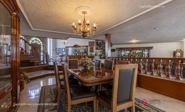 Casa con alberca en venta en San Wenceslao Zapopan