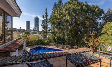 Casa con alberca en venta en San Wenceslao Zapopan