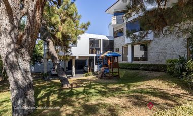 Casa con alberca en venta en San Wenceslao Zapopan