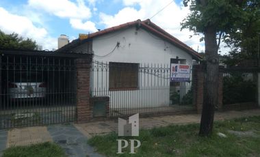 CHALET DE 5 AMBIENTES MORÓN