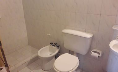 Casa con pileta en Carrizales,  Clarke, amplio jardín arbolado