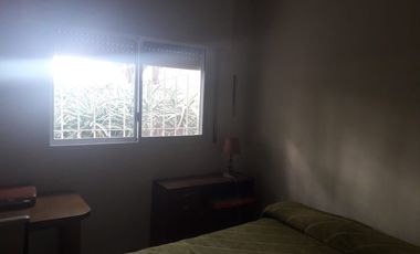Casa con pileta en Carrizales,  Clarke, amplio jardín arbolado