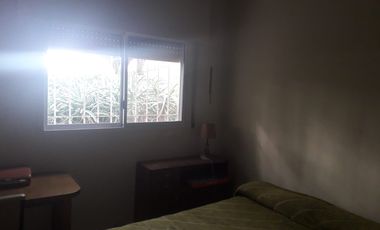 Casa con pileta en Carrizales,  Clarke, amplio jardín arbolado