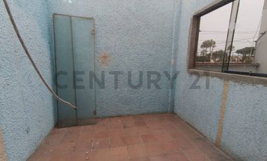 VENTA DE CASA EN LA PERLA CALLAO JUNTO AL PARQUE