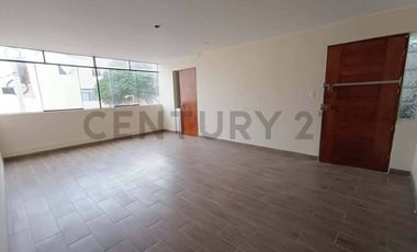 VENTA DE CASA EN LA PERLA CALLAO JUNTO AL PARQUE