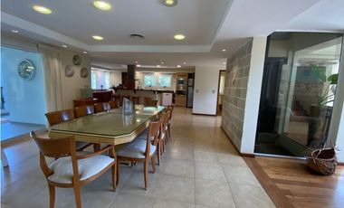 CASA LUXURY EN CARILÓ ALQUILER TEMPORAL A METROS DEL MAR