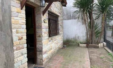 Casa en alquiler en Villa Dominico