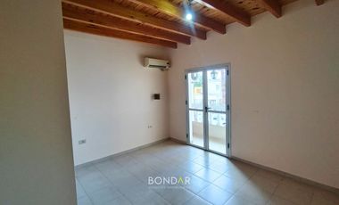 DUPLEX EN ALQUILER B° LAS PALMERAS- 3 dorm/ 2 Baños/ Cochera