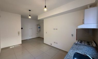 DEPTO 2 AMBIENTES CON COCHERA Y TERRAZA PROPIA