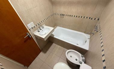 DEPTO 2 AMBIENTES CON COCHERA Y TERRAZA PROPIA