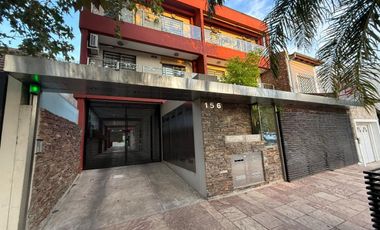 DEPTO 2 AMBIENTES CON COCHERA Y TERRAZA PROPIA