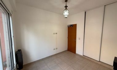 DEPTO 2 AMBIENTES CON COCHERA Y TERRAZA PROPIA