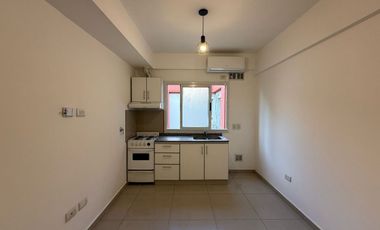 DEPTO 2 AMBIENTES CON COCHERA Y TERRAZA PROPIA