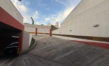 DEPTO 2 AMBIENTES CON COCHERA Y TERRAZA PROPIA