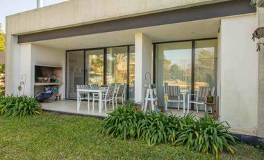Venta Casa c/pileta/vista golf-Indio Cua Golf Club