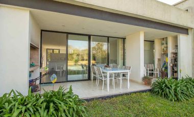 Venta Casa c/pileta/vista golf-Indio Cua Golf Club