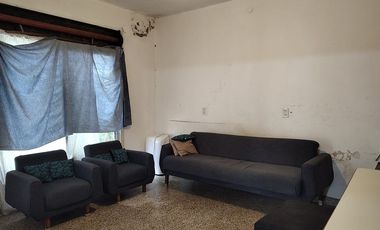 Casa dos ambientes en Quilmes Este