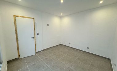 VENTA PH 2 AMB. RECICLADO CON PATIO ZONA SAN JUAN