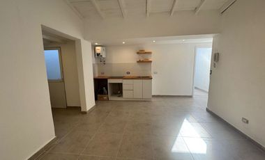 VENTA PH 2 AMB. RECICLADO CON PATIO ZONA SAN JUAN