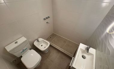 VENTA PH 2 AMB. RECICLADO CON PATIO ZONA SAN JUAN