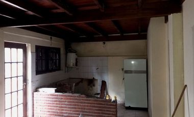 Casa Alpina 4 ambientes a reciclar Valeria del Mar