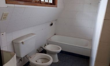 Casa Alpina 4 ambientes a reciclar Valeria del Mar