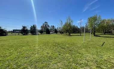 VENTA CASA QUINTA CON GRAN PARQUE Y PILETA