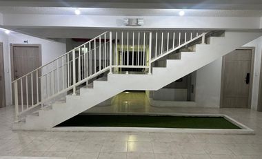 VENTA DEPARTAMENTO   3 DORMITORIOS  PARQUEO  LA JOYA (JLR