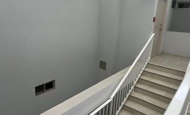 VENTA DEPARTAMENTO   3 DORMITORIOS  PARQUEO  LA JOYA (JLR