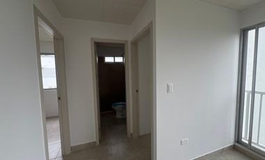 VENTA DEPARTAMENTO   3 DORMITORIOS  PARQUEO  LA JOYA (JLR