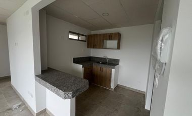 VENTA DEPARTAMENTO   3 DORMITORIOS  PARQUEO  LA JOYA (JLR