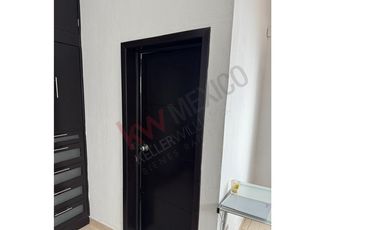 Casa en venta en Fraccionamiento La Gloria con gran ubicación cercana a diversas centros comerciales.