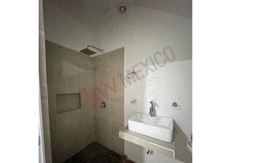 Casa Nueva en venta en fraccionamiento Sabines cercana a una de las principales vías de comunicación de la ciudad.