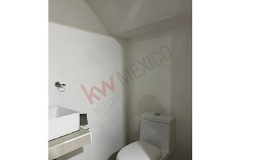 Casa Nueva en venta en fraccionamiento Sabines cercana a una de las principales vías de comunicación de la ciudad.
