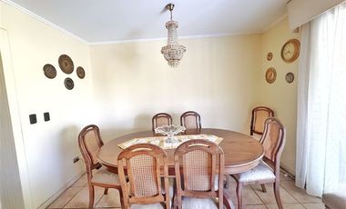 Casa en Arriendo en En condominio! Frente a Colegio y Parroquia !!