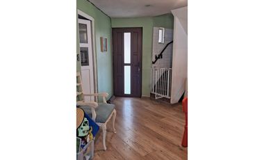 Casa de 98 M2 y excelente conectividad en Claudio Arrau