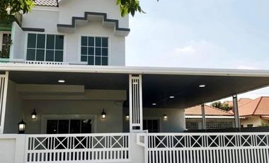 FOR SELL Townhouse/Townhome  Lully Ville Lumlukka Khlong 3 MRT-Khong Bang Phai CX-120486
